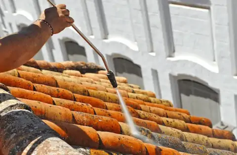 Nettoyage de toitures - Bon-Encontre